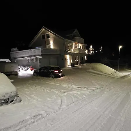 Lyngen Ski Apartment Appartamento